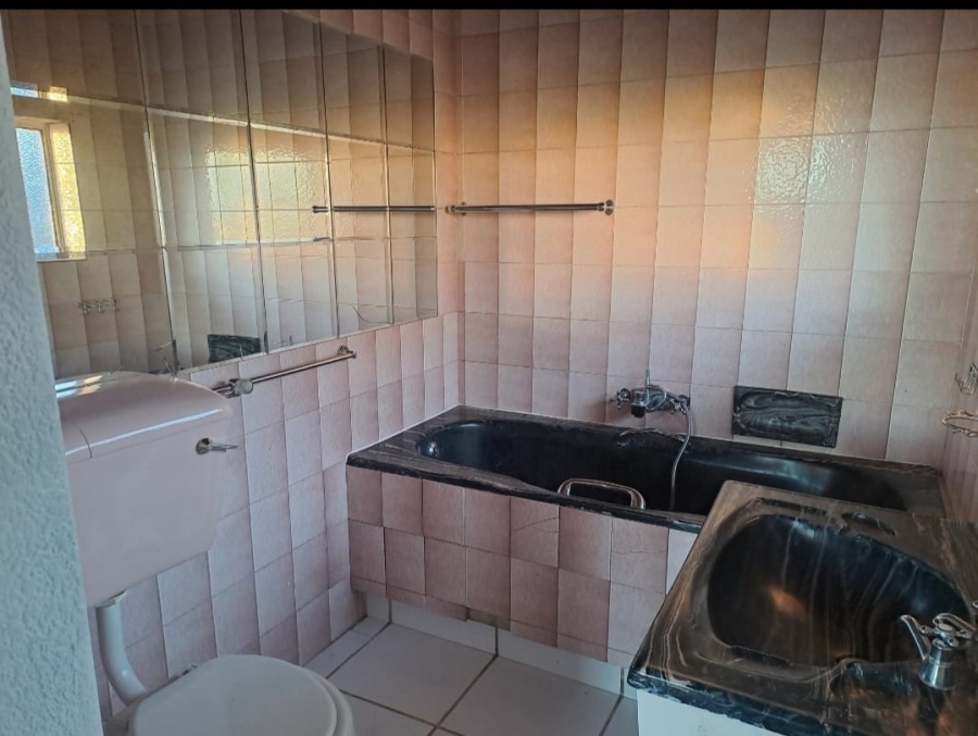 4 Bedroom Property for Sale in Birchleigh Gauteng