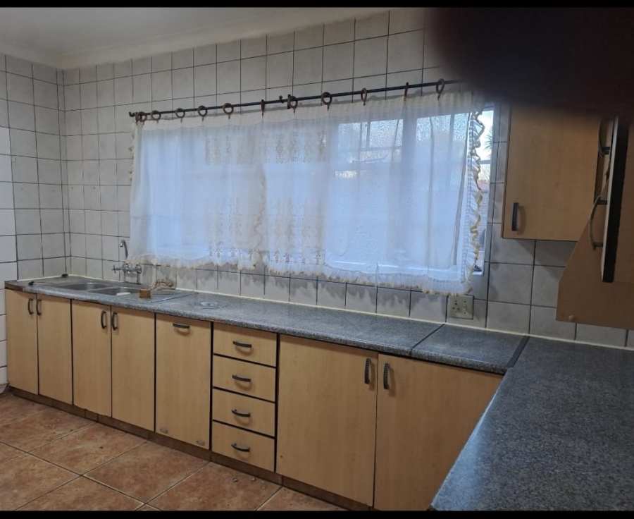 4 Bedroom Property for Sale in Birchleigh Gauteng