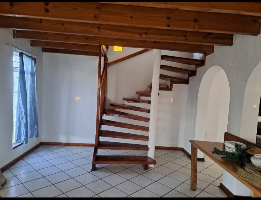 4 Bedroom Property for Sale in Birchleigh Gauteng