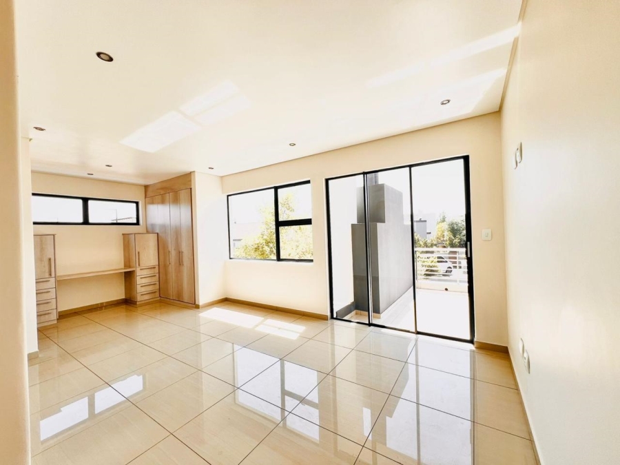 3 Bedroom Property for Sale in Midstream Meadows Gauteng