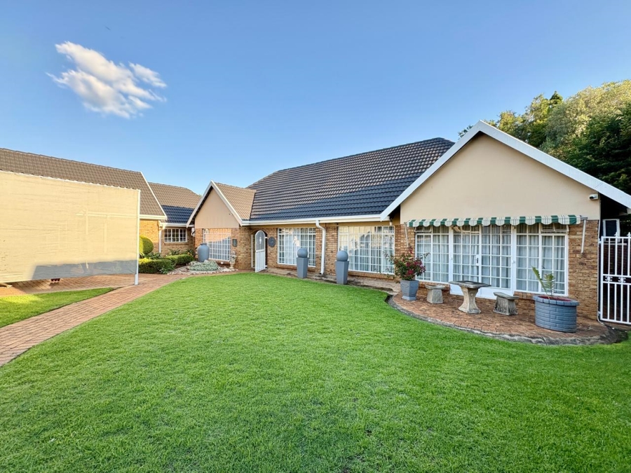 4 Bedroom Property for Sale in Sunward Park Gauteng