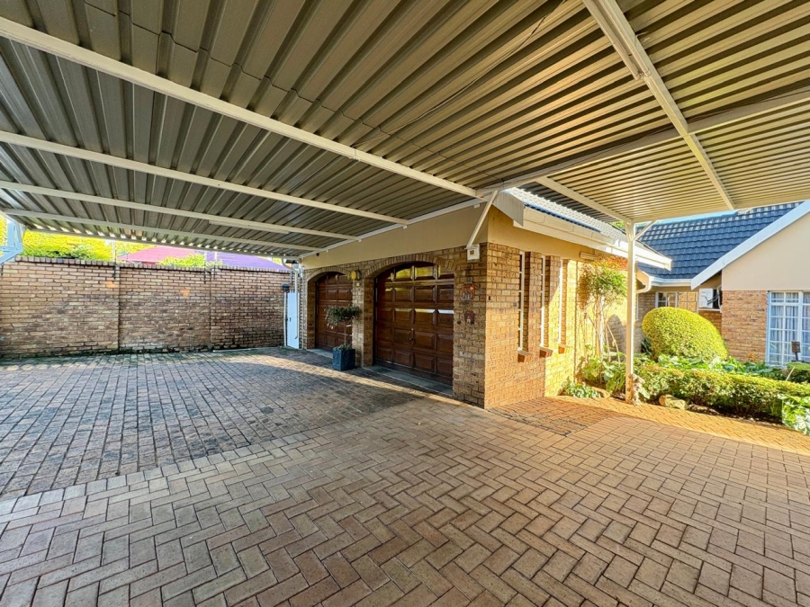 4 Bedroom Property for Sale in Sunward Park Gauteng