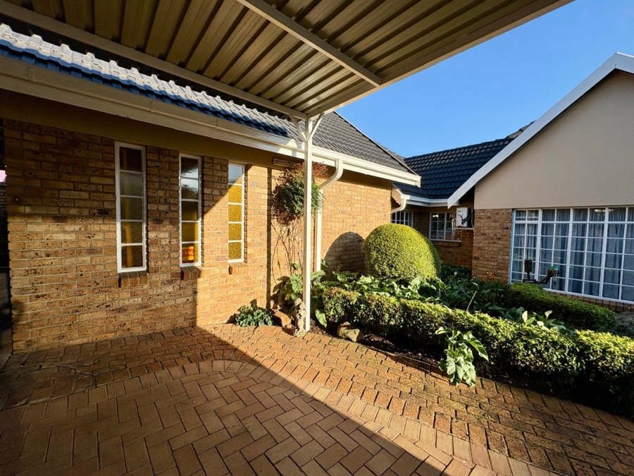 4 Bedroom Property for Sale in Sunward Park Gauteng