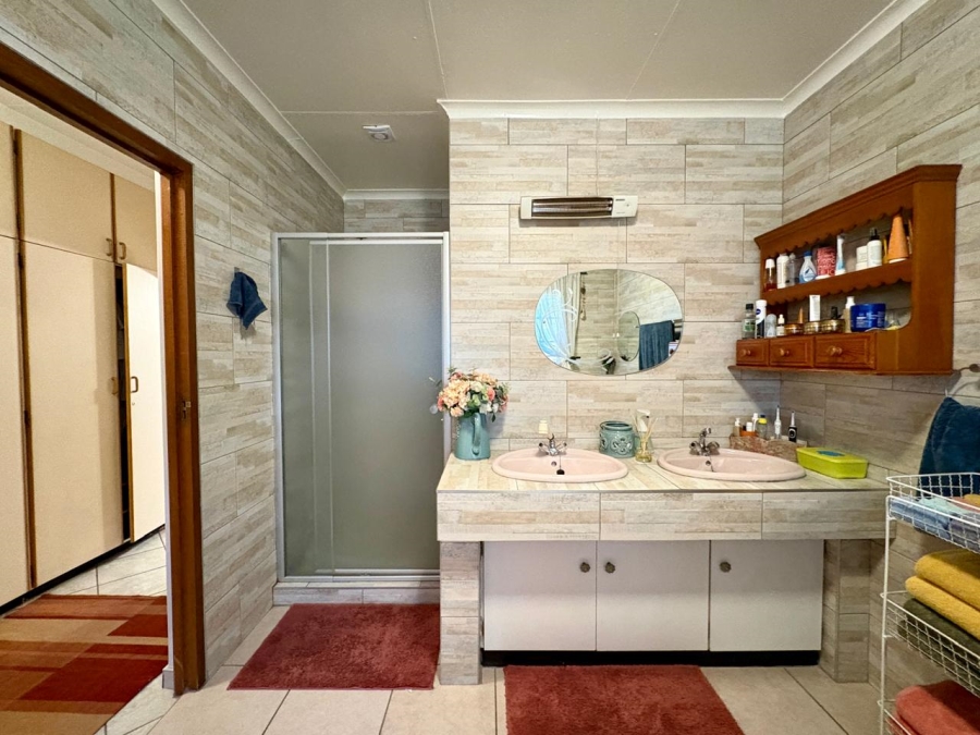 4 Bedroom Property for Sale in Sunward Park Gauteng