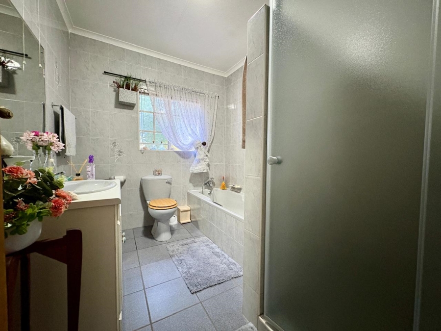 4 Bedroom Property for Sale in Sunward Park Gauteng