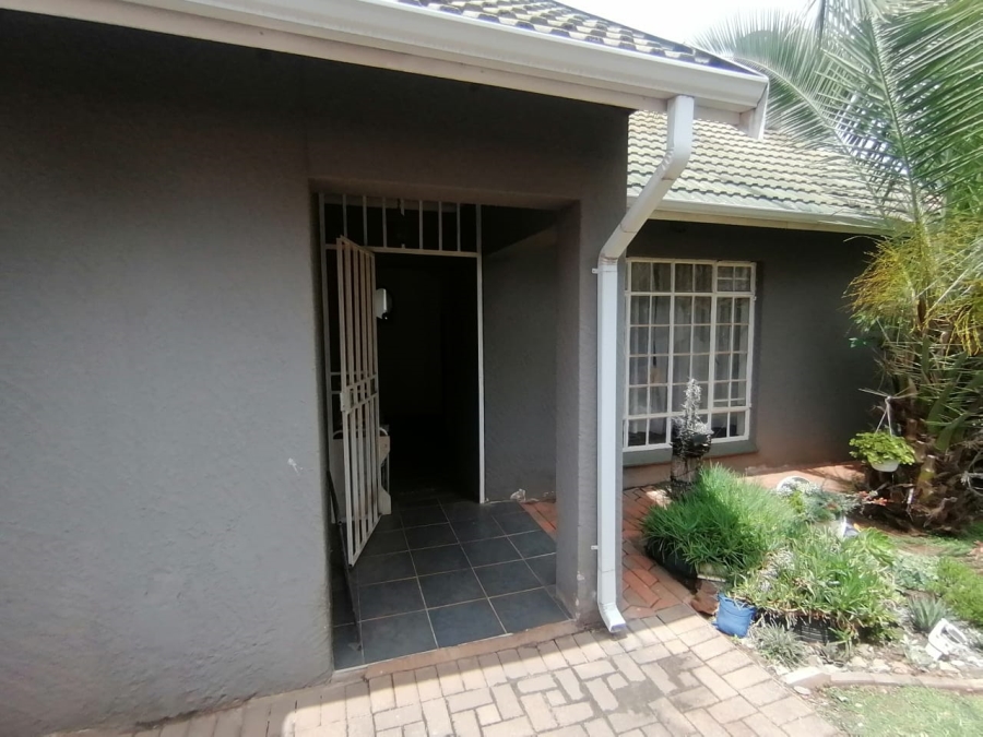 3 Bedroom Property for Sale in Birchleigh Gauteng