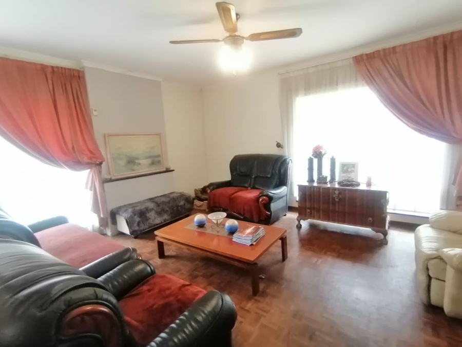 3 Bedroom Property for Sale in Birchleigh Gauteng