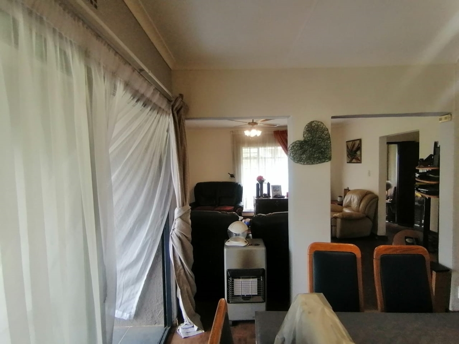 3 Bedroom Property for Sale in Birchleigh Gauteng