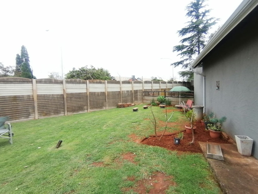 3 Bedroom Property for Sale in Birchleigh Gauteng