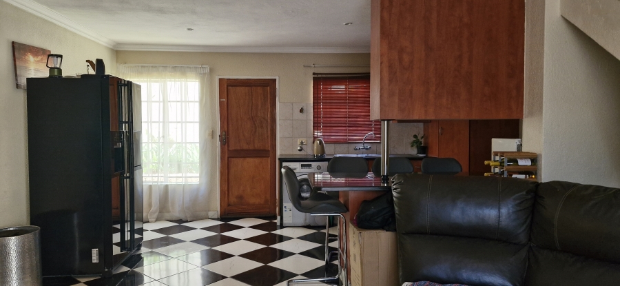 2 Bedroom Property for Sale in La Montagne Gauteng
