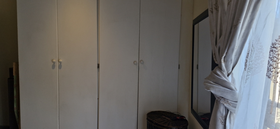 2 Bedroom Property for Sale in La Montagne Gauteng