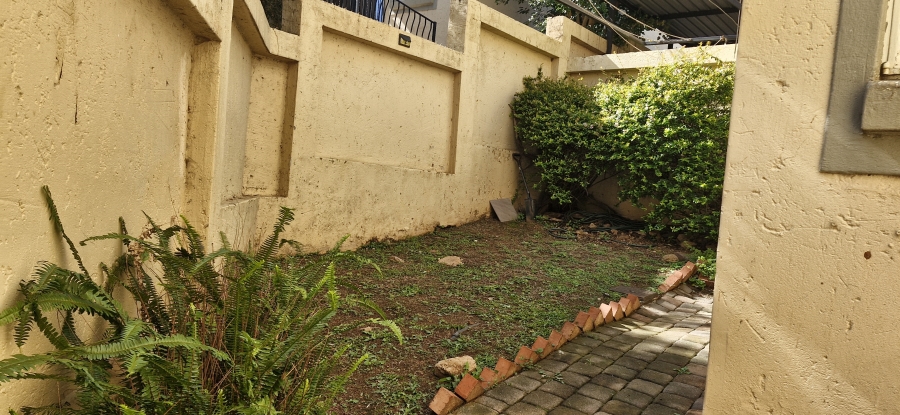 2 Bedroom Property for Sale in La Montagne Gauteng