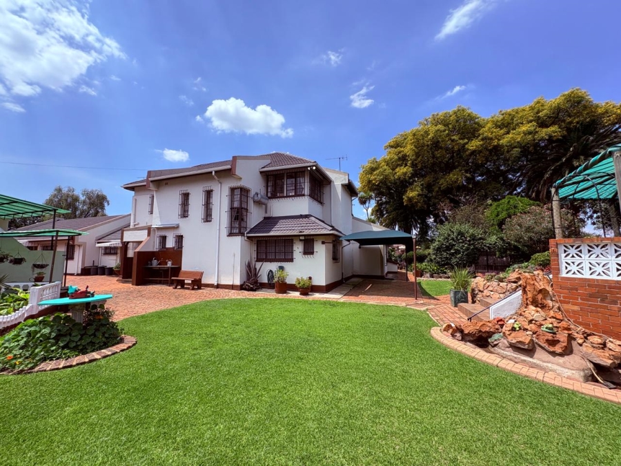 4 Bedroom Property for Sale in Selection Park Gauteng