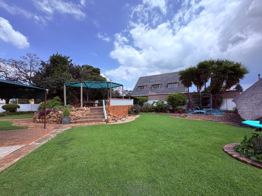 4 Bedroom Property for Sale in Selection Park Gauteng