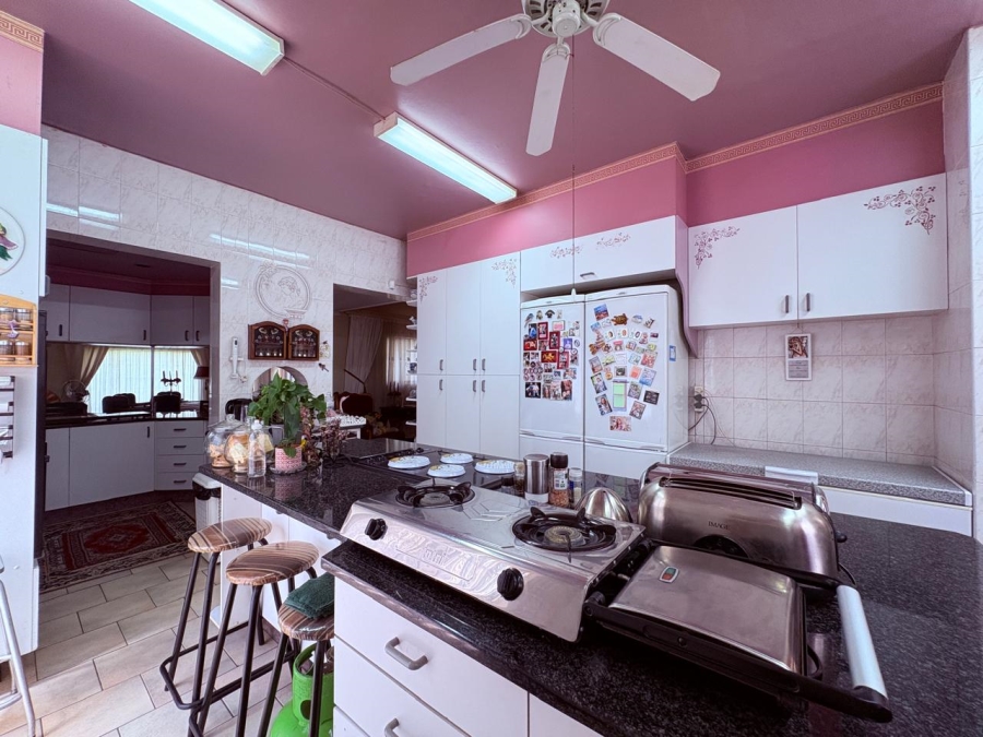 4 Bedroom Property for Sale in Selection Park Gauteng