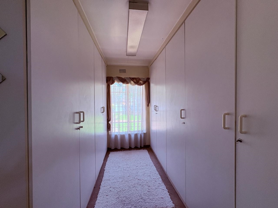 4 Bedroom Property for Sale in Selection Park Gauteng