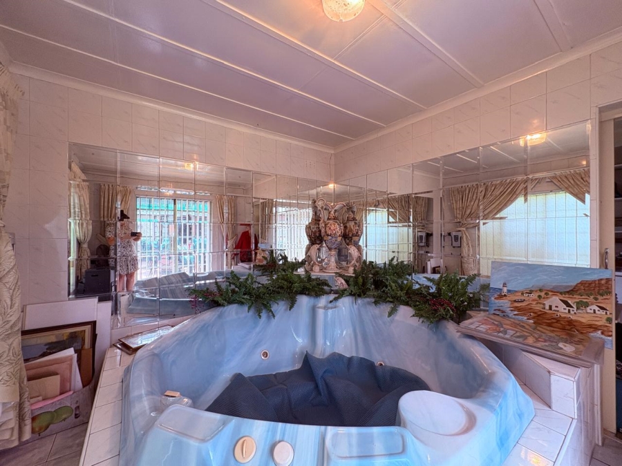 4 Bedroom Property for Sale in Selection Park Gauteng