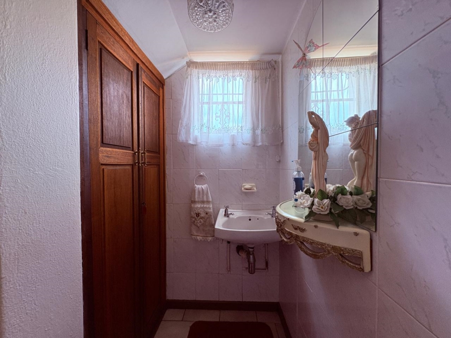 4 Bedroom Property for Sale in Selection Park Gauteng