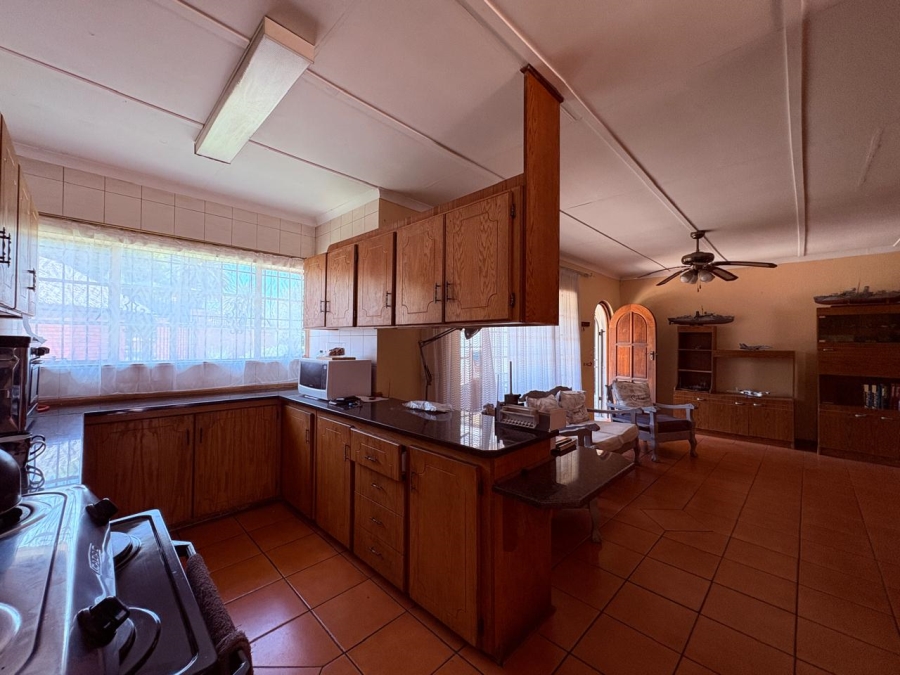 4 Bedroom Property for Sale in Selection Park Gauteng