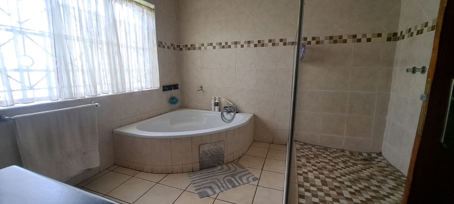 3 Bedroom Property for Sale in Brakpan Central Gauteng
