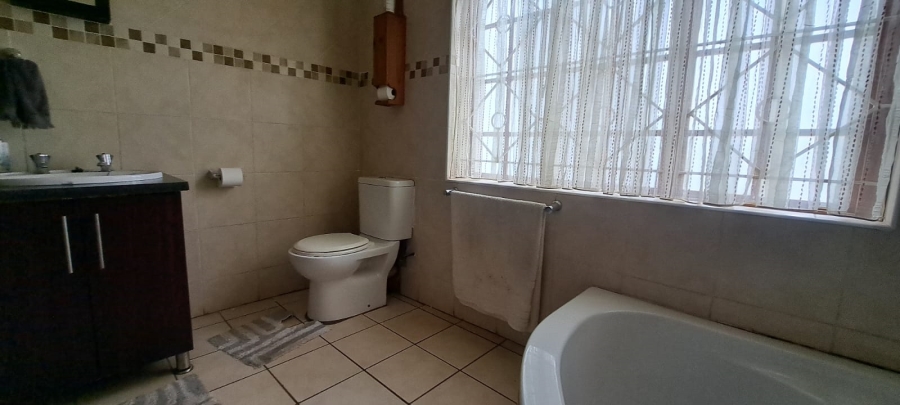 3 Bedroom Property for Sale in Brakpan Central Gauteng