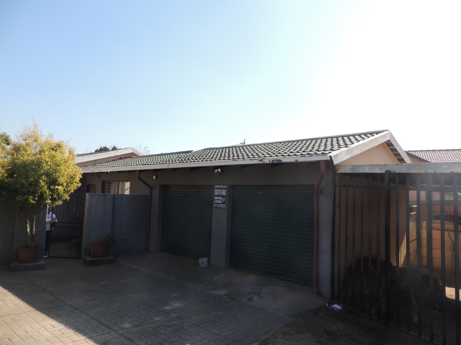 3 Bedroom Property for Sale in Elandspark Gauteng