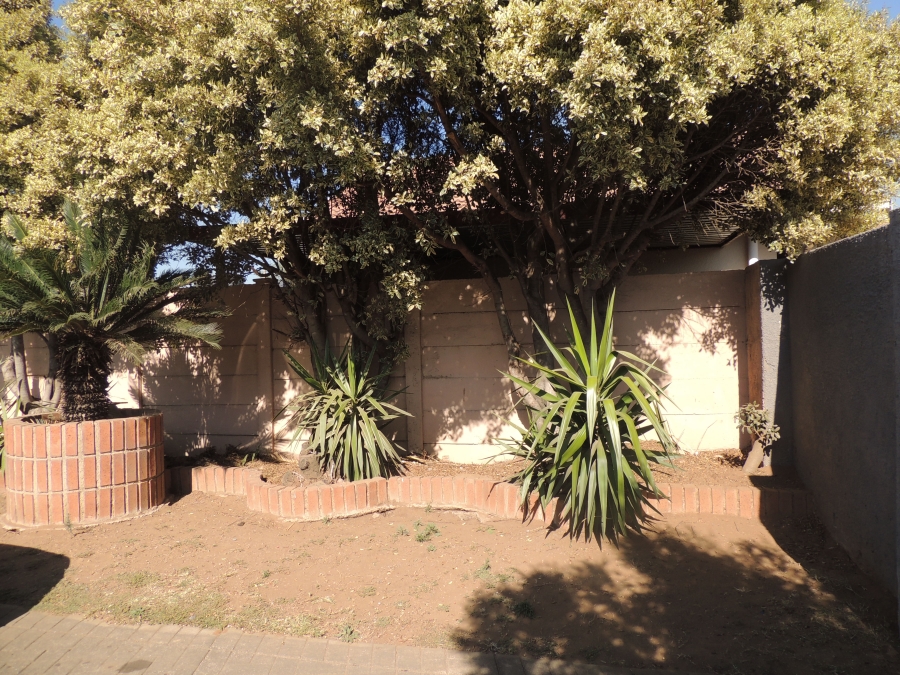 3 Bedroom Property for Sale in Elandspark Gauteng