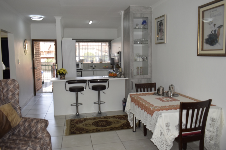 2 Bedroom Property for Sale in Beyers Park Gauteng