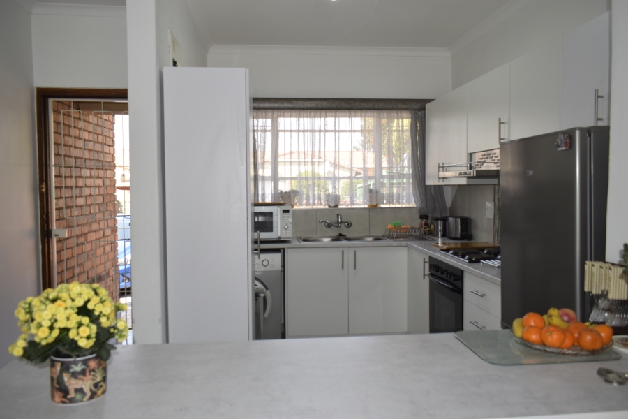 2 Bedroom Property for Sale in Beyers Park Gauteng