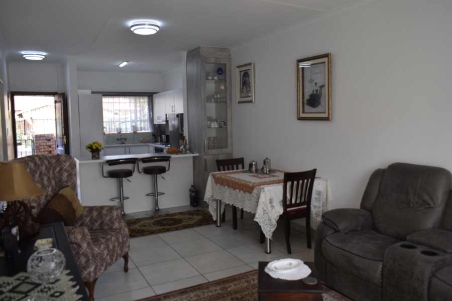 2 Bedroom Property for Sale in Beyers Park Gauteng
