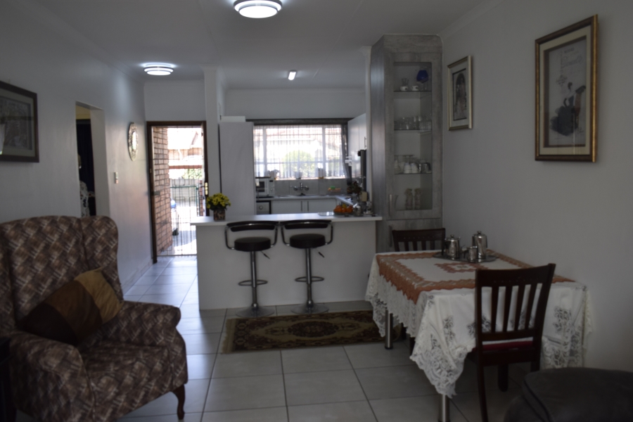 2 Bedroom Property for Sale in Beyers Park Gauteng