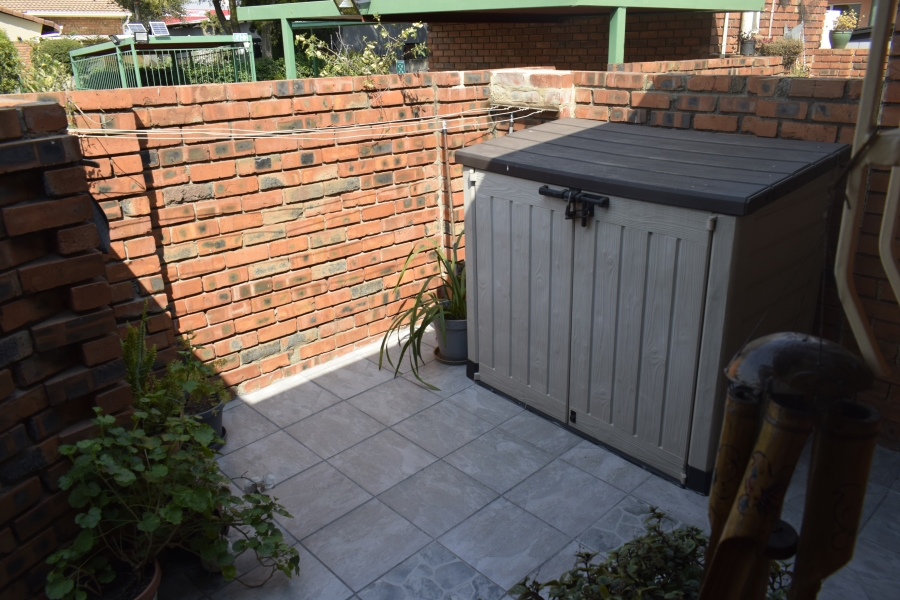 2 Bedroom Property for Sale in Beyers Park Gauteng