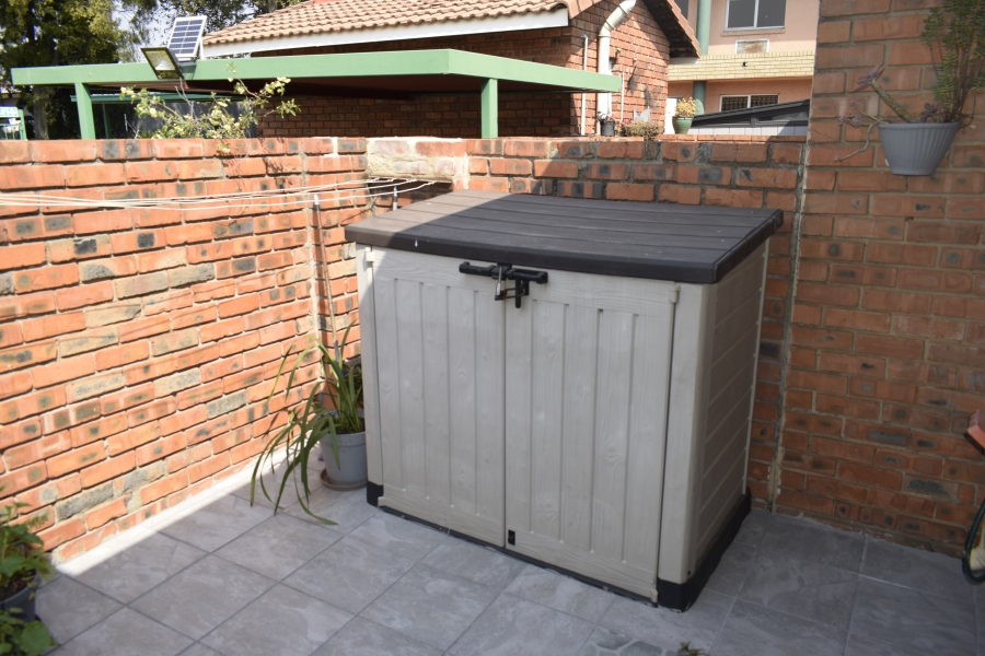 2 Bedroom Property for Sale in Beyers Park Gauteng