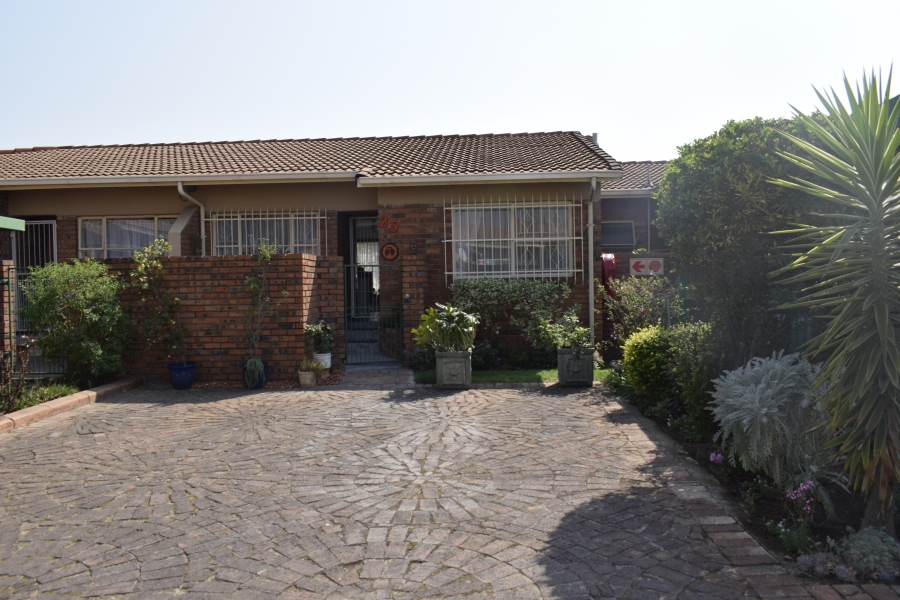 2 Bedroom Property for Sale in Beyers Park Gauteng