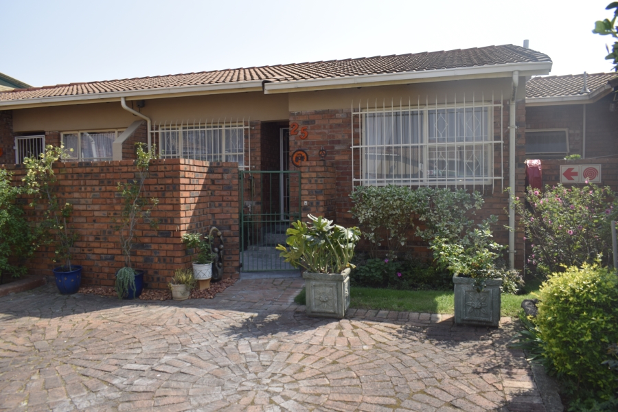 2 Bedroom Property for Sale in Beyers Park Gauteng