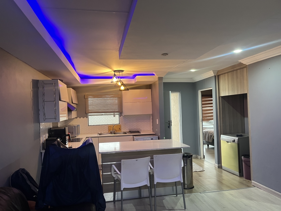 2 Bedroom Property for Sale in Albertsdal Gauteng