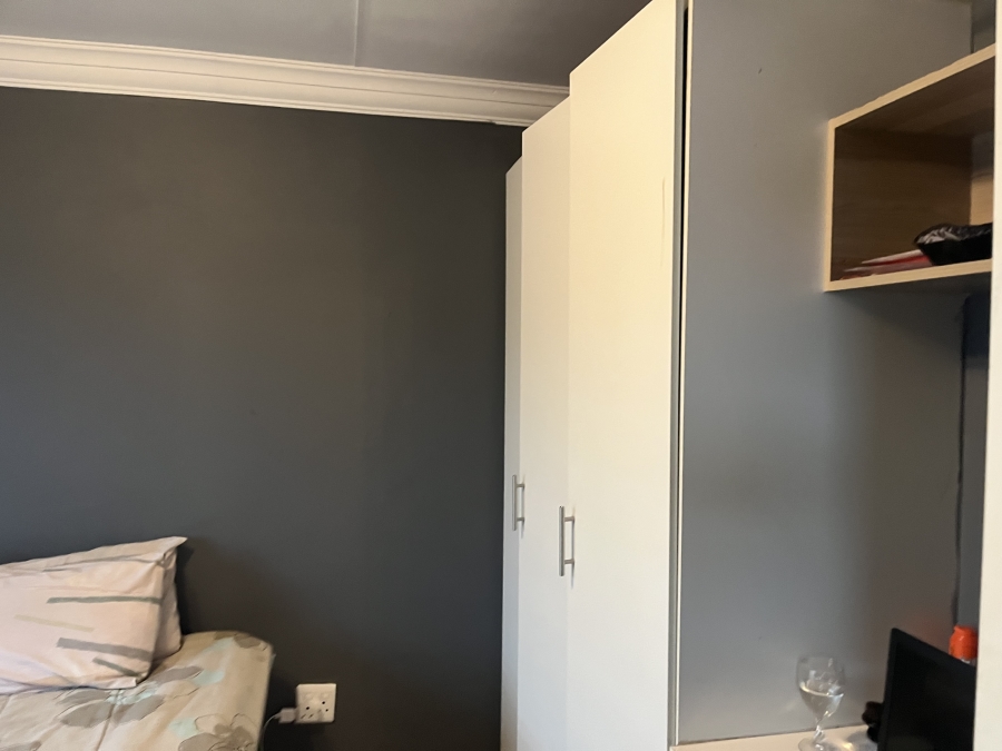 2 Bedroom Property for Sale in Albertsdal Gauteng