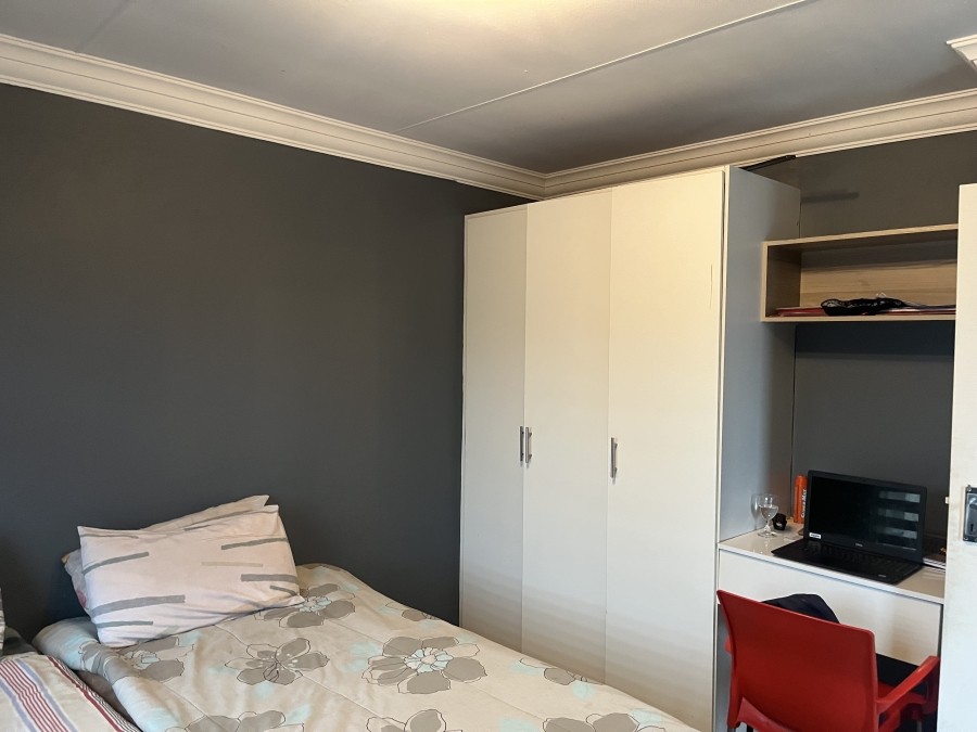 2 Bedroom Property for Sale in Albertsdal Gauteng