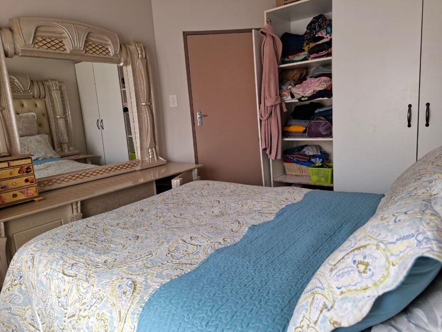 1 Bedroom Property for Sale in Vanderbijlpark CW 5 Gauteng