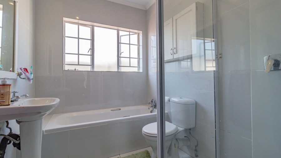 4 Bedroom Property for Sale in Montana Gauteng