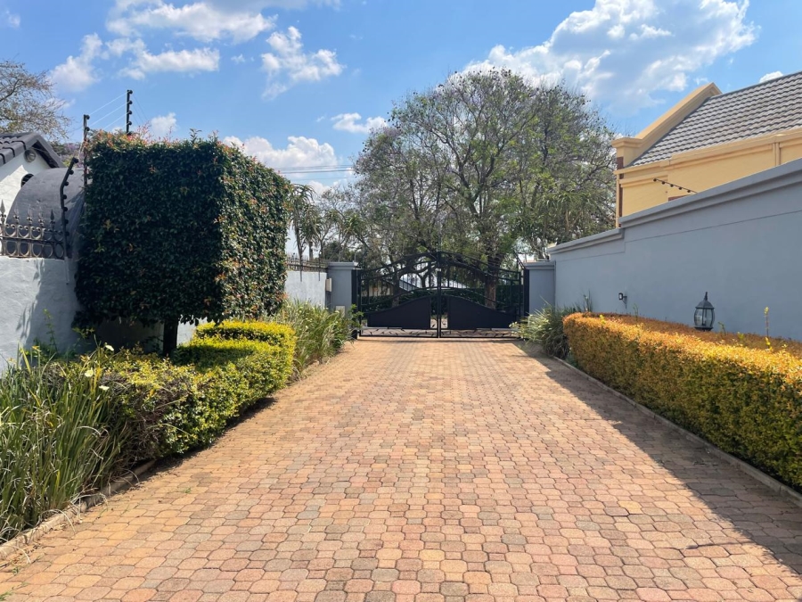 3 Bedroom Property for Sale in Waterkloof Ridge Gauteng