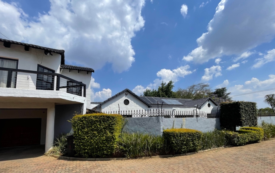 3 Bedroom Property for Sale in Waterkloof Ridge Gauteng
