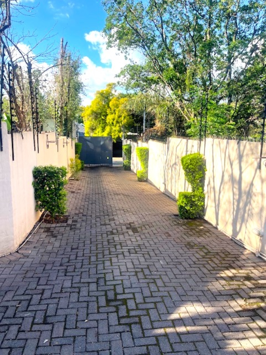 4 Bedroom Property for Sale in Waterkloof Gauteng