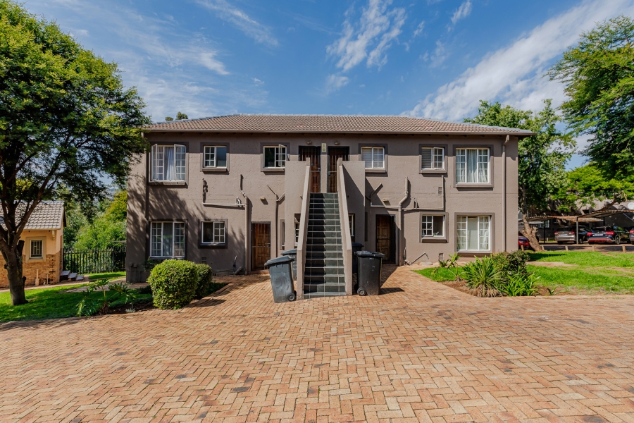 2 Bedroom Property for Sale in Wilgeheuwel Gauteng