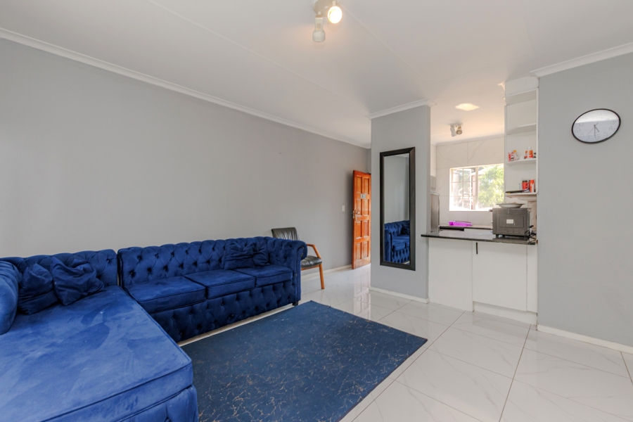 2 Bedroom Property for Sale in Wilgeheuwel Gauteng