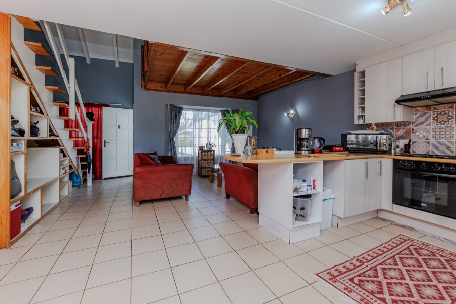 1 Bedroom Property for Sale in Wilgeheuwel Gauteng