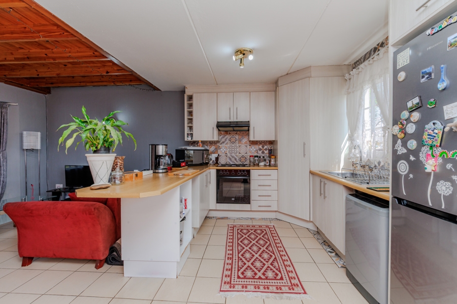 1 Bedroom Property for Sale in Wilgeheuwel Gauteng