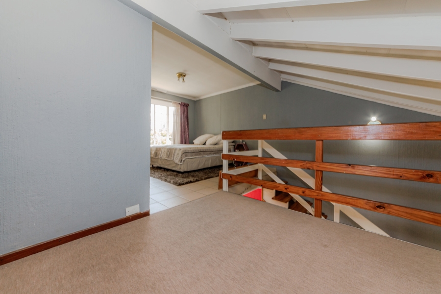 1 Bedroom Property for Sale in Wilgeheuwel Gauteng