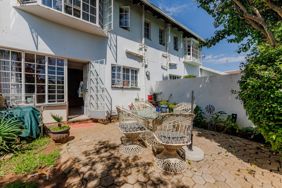 1 Bedroom Property for Sale in Wilgeheuwel Gauteng