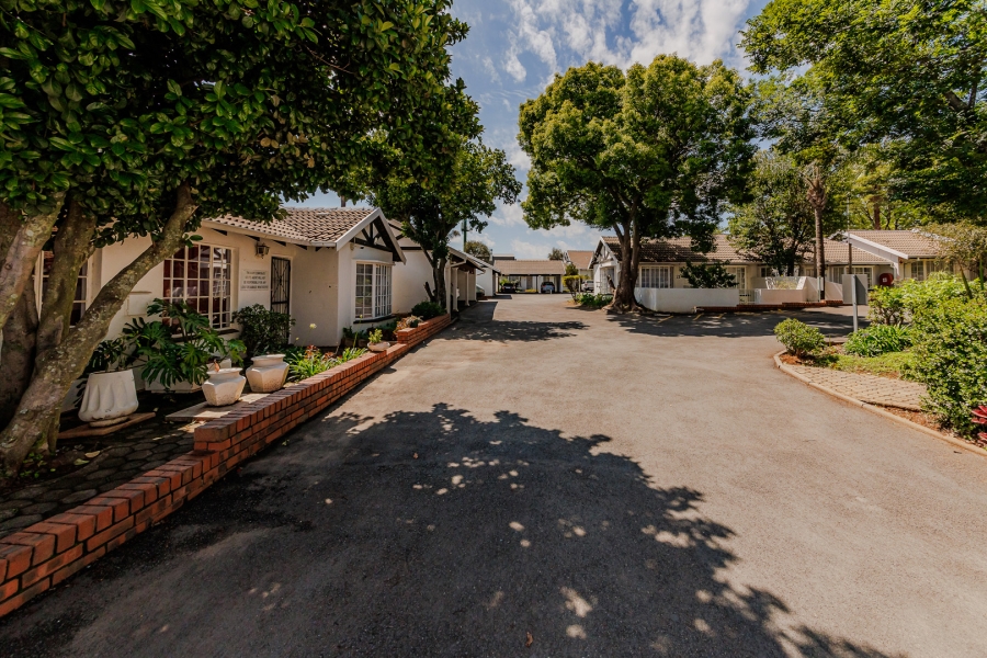 1 Bedroom Property for Sale in Wilgeheuwel Gauteng